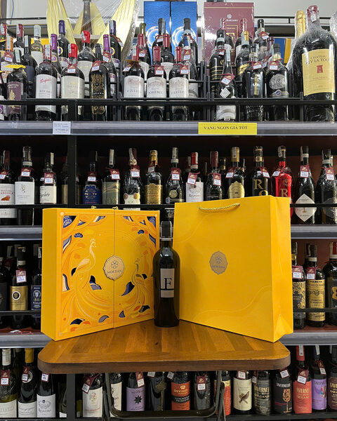 Hộp Quà Trung Thu Vang F Negroamaro 15% + 6 Bánh